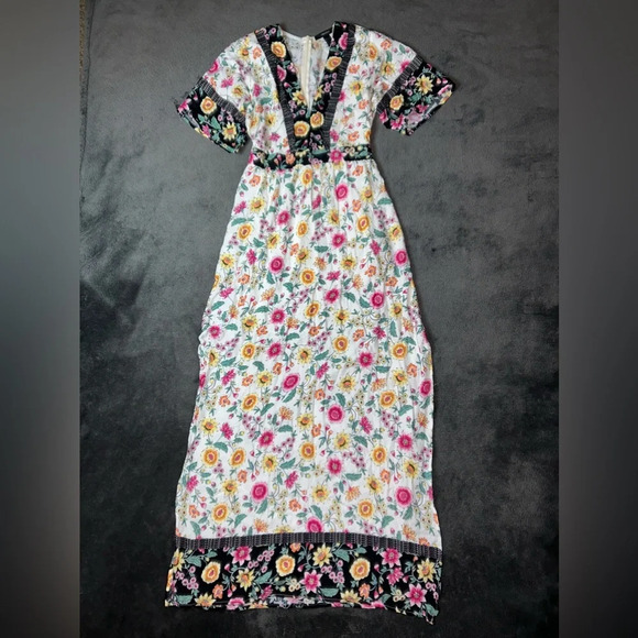 Forever 21 Dresses & Skirts - Forever 21 Size S White Black & Pink Floral Cottagecore Short Sleeve Maxi Dress